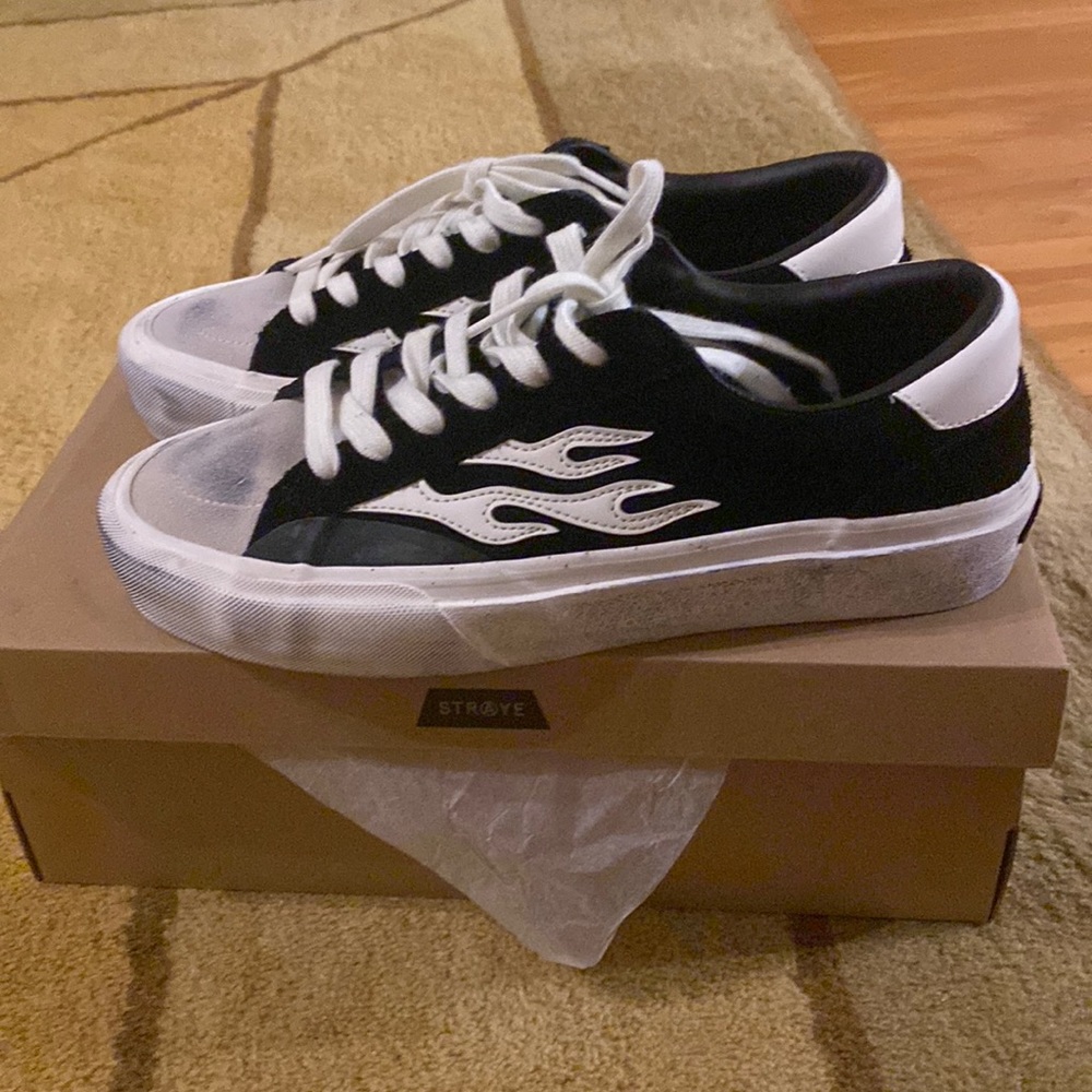 Straye Logan Black Vintage Colorway Skateboard Shoes